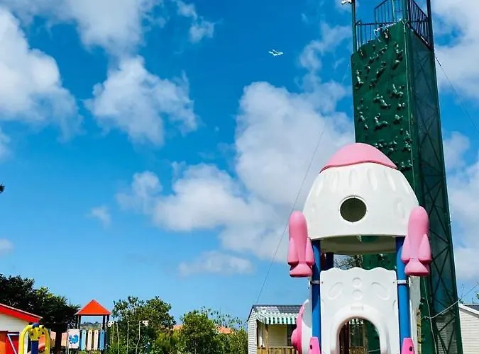 Bumgalow 5x База отдыха Патаяш